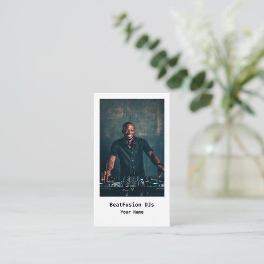 DJ VISITENKARTE (Stehend Vorderseite)