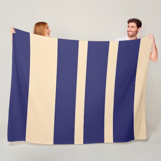 Dk Blau + Creme Breitbandstreifen Fleecedecke (Beispiel)