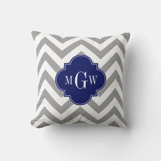 Dk Grau Lg Zickzack Navy Quatrefolie 3 Monogramm Kissen (Vorderseite)