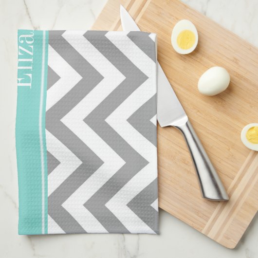 Dk Grau Weiß LG Zickzack Türkis Name Monogramm Handtuch (Viertel Falte)