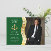 Dk Green | Gold Graduate Wave Law Justice Grad Ankündigung (Stehend Vorderseite)
