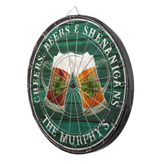 Dk Green Rustic Wood Cheers Beers Shenanigans Dartscheibe (Vorderseite rechts)