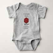 DnD Baby - Cuteness Karo Nat 20 Baby Strampler (Vorderseite)