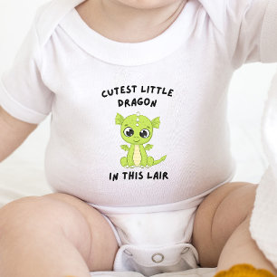 DnD Baby - Niedlicher Kleiner Drache in diesem Lai Strampler