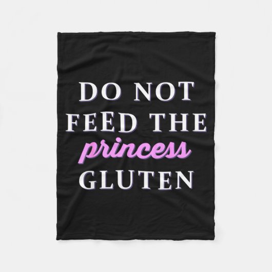Do Not Feed The Princess Gluten  Fleecedecke (Vorderseite)