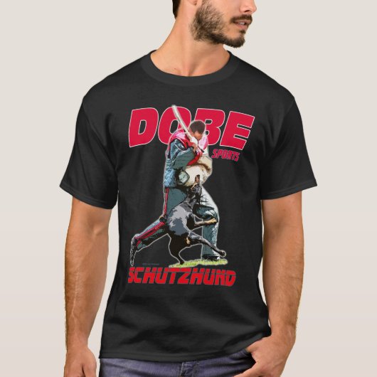 Dobe trägt Schutzhund zur Schau T-Shirt (Vorderseite)
