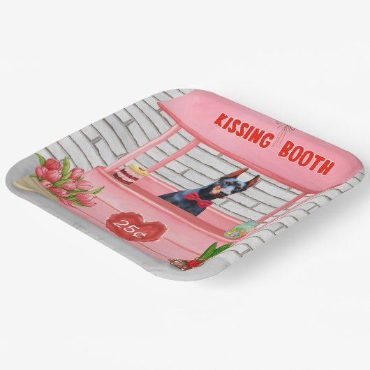 Doberman Dog Valentine's Day Kissing Booth Pappteller (Gewinkelt)