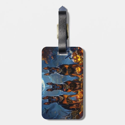 Doberman Halloween Spooky Gepäckanhänger (Rückseite vertikal)