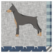 Doberman Hund blauer Patchwork Büffel kariert Stoff (Nahaufnahme)