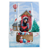 Doberman Hund im Schnee Weihnachtshundehaus Mittlere Geschenktüte (Rückseite)