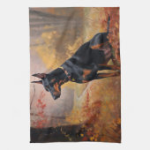 Doberman im Herbst Leaves Fall Inspiriert Geschirrtuch (Vertikal)