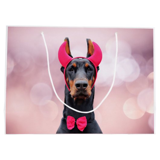 Doberman in Devil Costume Große Geschenktüte (Rückseite)