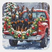 Doberman Pinscher Christmas Red Truck Holiday Quadratischer Aufkleber (Vorderseite)