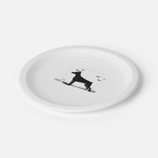 Doberman Pinscher Dog � Halloween Moon Silhouette Pappteller (Schrägansicht)