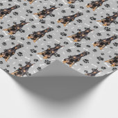 Doberman Pinscher Dog Paw Print Pattern Geschenkpapier (Ecke)