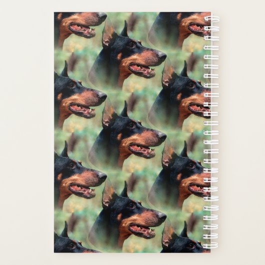 Doberman Pinscher im Wald Planer (Rückseite)