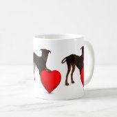 Doberman Pinscher mit Herz Kaffeetasse (VorderseiteRechts)