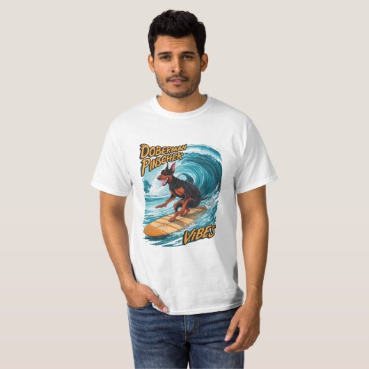 Doberman Pinscher Surfer Riding Tropical Wave T-Shirt (Vorne ganz)