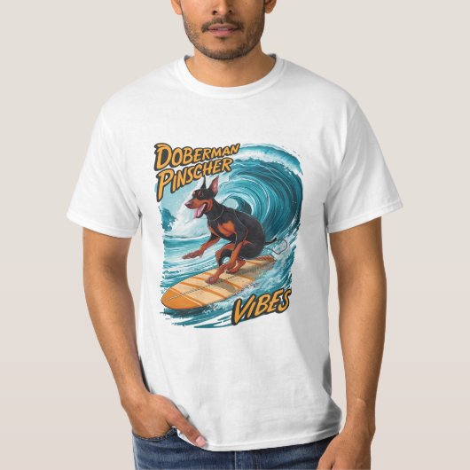 Doberman Pinscher Surfer Riding Tropical Wave T-Shirt (Vorderseite)