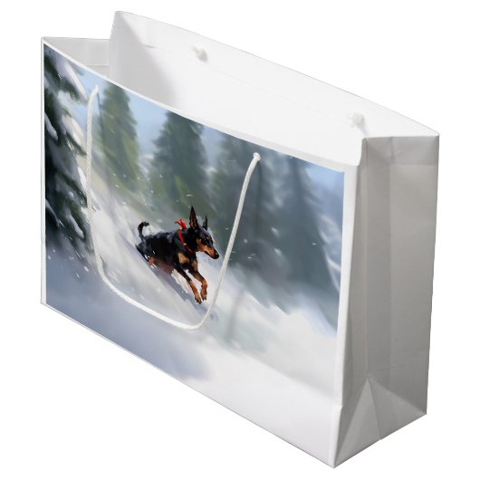 Doberman Pinscher Weihnachtsschnee Winter Große Geschenktüte (Vorderseite Schrägansicht)