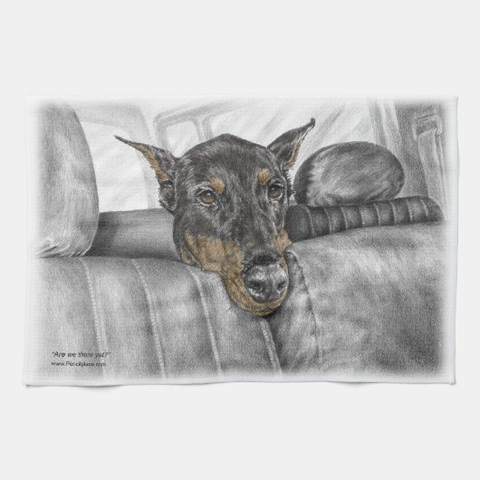 Doberman Riding im Auto Geschirrtuch (Horizontal)