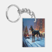 Doberman Weihnachts-Feiertage Schlüsselanhänger (Vorderseite links)