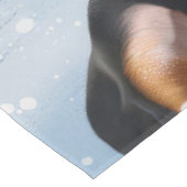 Doberman Winter Wonderland Christmas Joy Tischdecke (Schrägansicht)