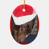Dobermann (Held) in der Weihnachtsmannmütze Keramik Ornament (Vorne)