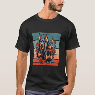 Dobermann Hund energetisch elegant aufmerksam aufr T-Shirt