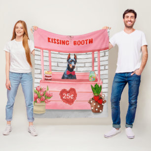 Dobermann-Hund Valentinstag Küssstand Fleecedecke