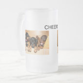 Dobermann jubelt Tasse zu (Vorderseite Links)