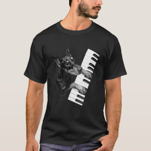 Dobermann Pinscher spielt Klavier Pianist Hunde Li T-Shirt