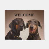 Dobermannhundewillkommene Türmatte (Vorderseite)