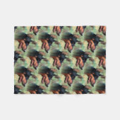 DobermannPinscher im Holz Fleecedecke (Vorderseite (Horizontal))