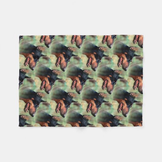 DobermannPinscher im Holz Fleecedecke (Vorderseite (Horizontal))