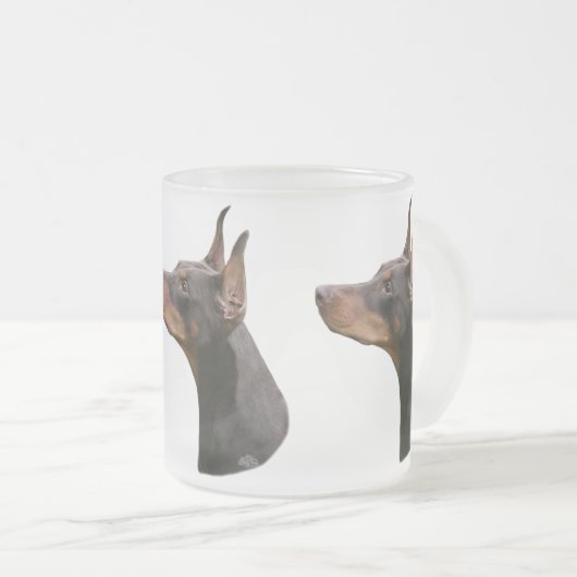 DobermannPinscher-rote/braune HauptTasse Mattglastasse (VorderseiteRechts)