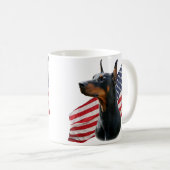 DobermannPinscher und Flaggen-Tasse Kaffeetasse (VorderseiteRechts)
