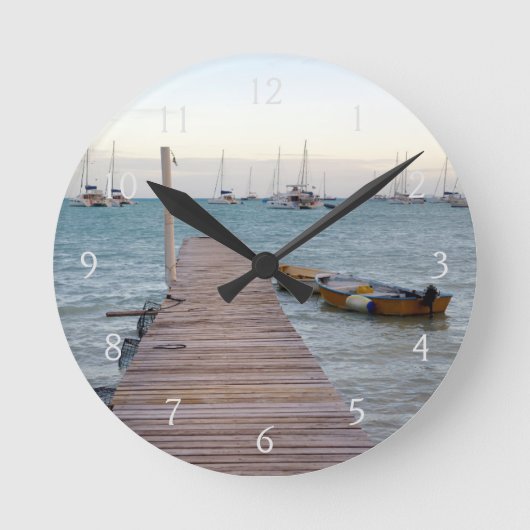 Dock and lobster pots runde wanduhr (Vorderseite)