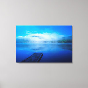 Dock on ruhe misty Lake, Kalifornien Leinwanddruck