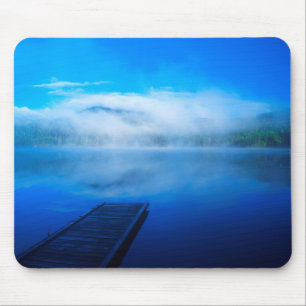 Dock on ruhe misty Lake, Kalifornien Mousepad
