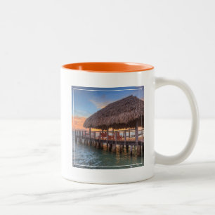 Dockside-Sonnenaufgang Zweifarbige Tasse