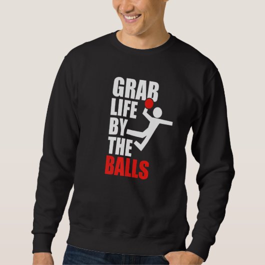 Dodgeball Humor Graphic Sweatshirt (Vorderseite)