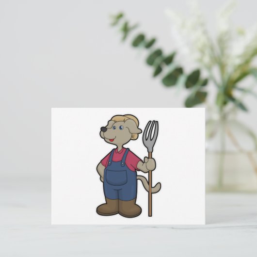 Dog als Bauer mit Rake & Hat Postkarte (Stehend Vorderseite)