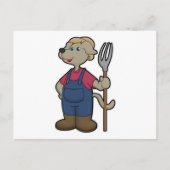 Dog als Bauer mit Rake & Hat Postkarte (Vorderseite)