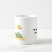 Dog and Tortoise Cartoon Kaffeetasse (Mittel)