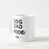 Dog Dad Mode ON – Bold Black & White Paw Print Des Kaffeetasse (Vorderseite Links)