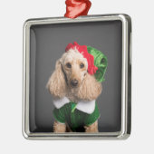 Dog in Elf Kostüm Ornament Aus Metall (Links)