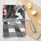 Dog & Lady im Café Pink Hair Tee Handtuch (Viertel Falte)