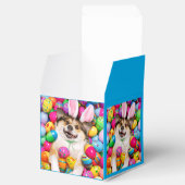 Dog Laying on Easter Eggs Geschenkschachtel (Geöffnet)