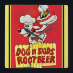 Dog N Suds Root Beer Clock Quadratische Wanduhr<br><div class="desc">Farbenfroh,  1960er Jahre,  Hund N Suds Root Beer,  Wall Uhr. Eine Touch Nostalgie fügt sich in diese auffällige rote,  gelbe,  schwarze und weiße Uhr ein,  die eines der beliebtesten Drive-in-Restaurants des Tages beherbergt. Dieses Design kann auf andere Zazzle-Produkte übertragen werden.</div>